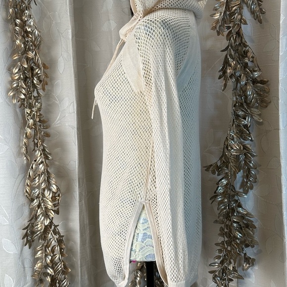 Cabi XS Ivory‎ Mesh Knit Hoodie Pullover Lightweight Beachwear Boho Chic - Picture 3 of 13